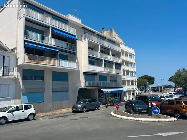 Location annuelle " hors juillet aout" petit port d'Arcachon