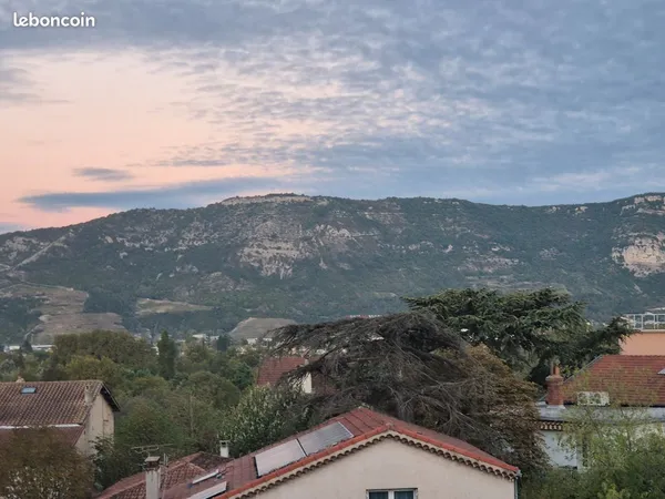 Appartement vue Ardèche quartier Maurice Faure