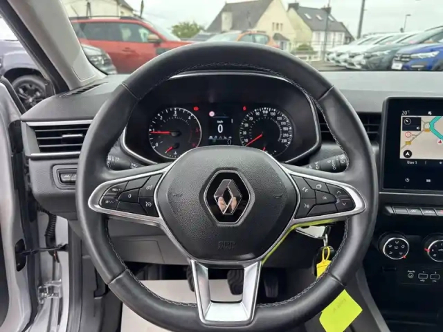 Renault Clio blue dci 85 — photo 10