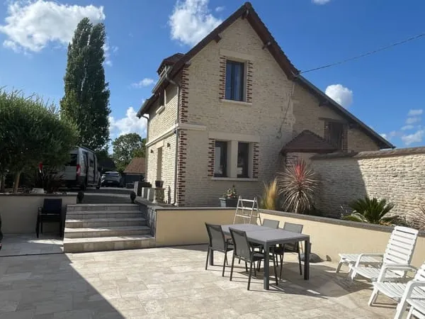 Charmante maison de caractère au coeur du Pays d'Auge avec dépendance