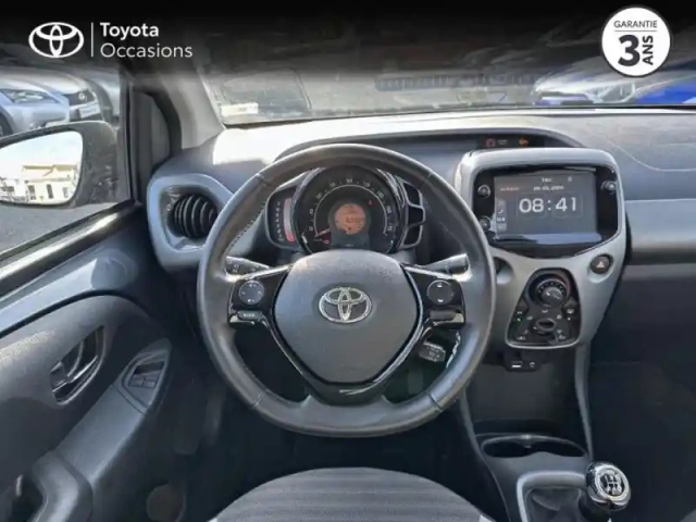 Toyota Aygo 1.0 vvt-i 72ch x-play 5p pack style pack app — photo 9