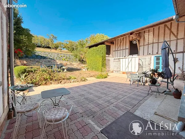 Propriété 6 pièces 176 m²
