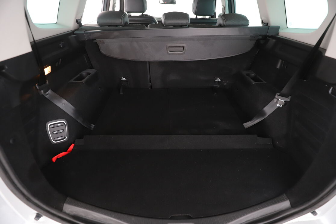 Renault Grand Scenic 1.5 dCi Energy Intens EDC — photo 16