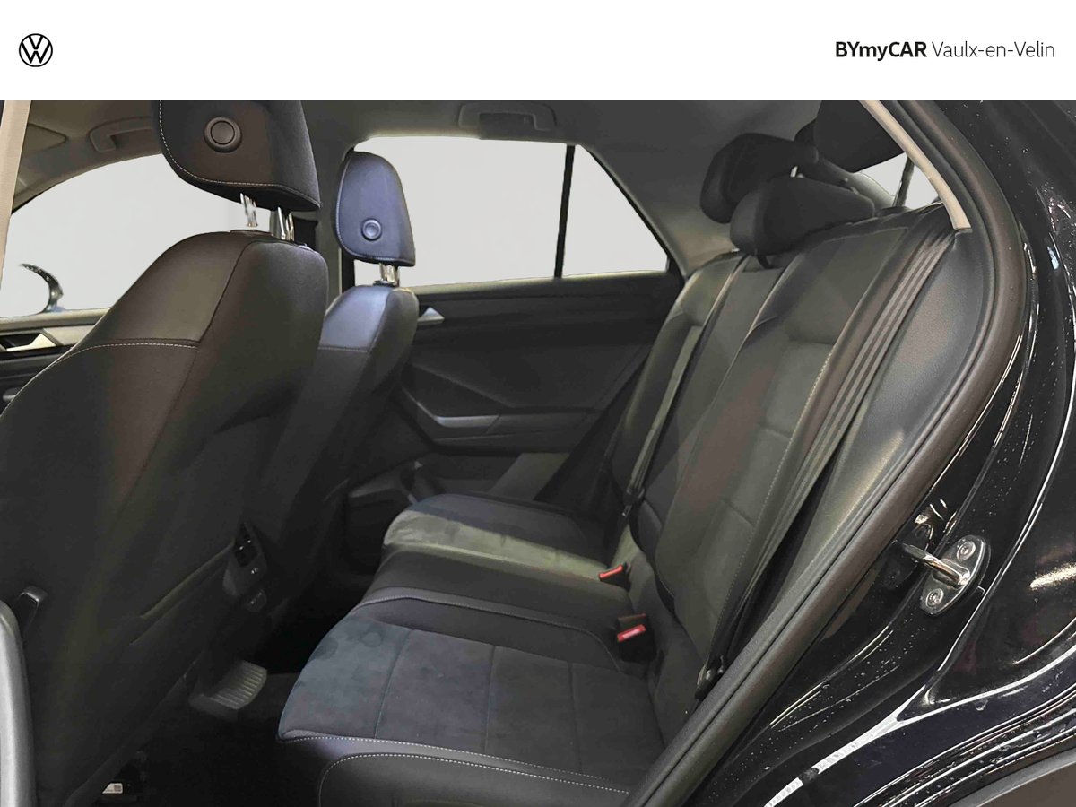 Volkswagen T-Roc 1.5 TSI EVO 150 Start/Stop DSG7 — photo 12