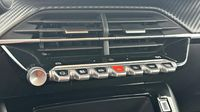 Peugeot 208 1.2 100ch S&S Style — photo 15