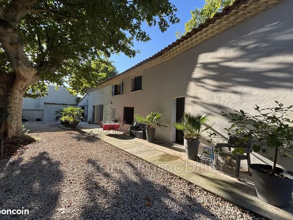 Mas 4 pièces 160 m²