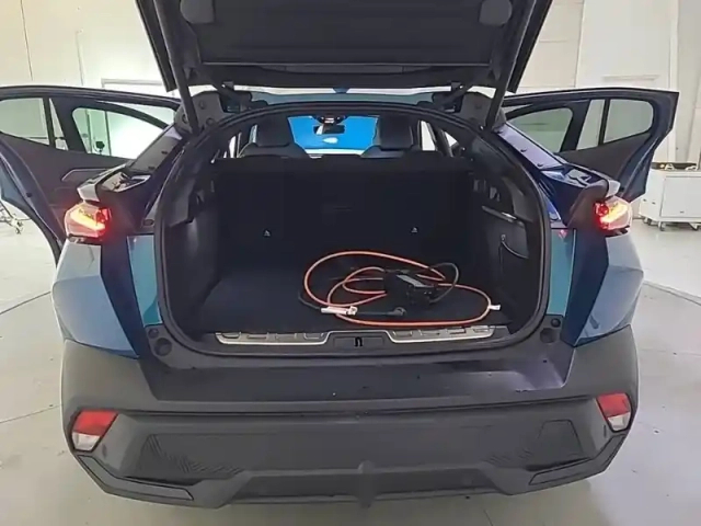 Peugeot 408 phev 225 e-eat8 — photo 6