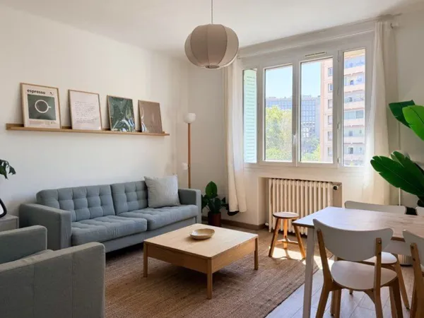 Loue chambre en colocation dans appartement