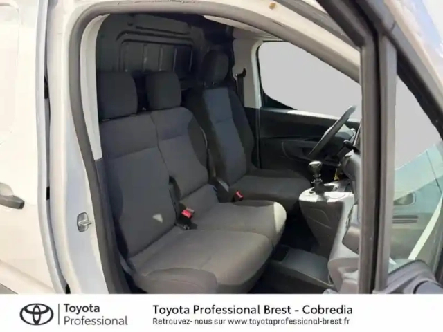 Toyota Proace city medium 100 d-4d start mc24 — photo 6