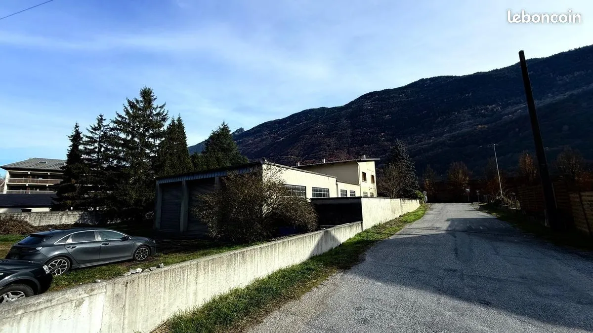 Photo 1