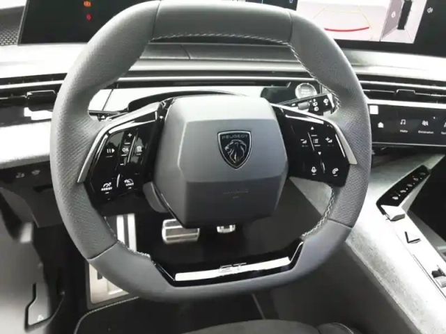 Peugeot 5008 hybrid 145 e-dcs6 — photo 44
