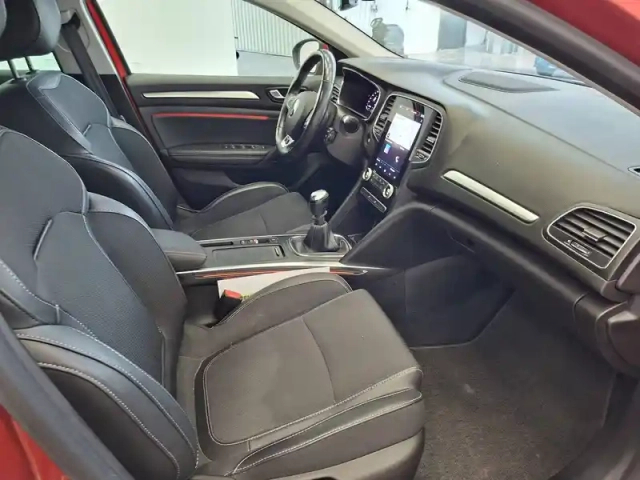 Renault Megane mégane iv berline blue dci 115 — photo 14