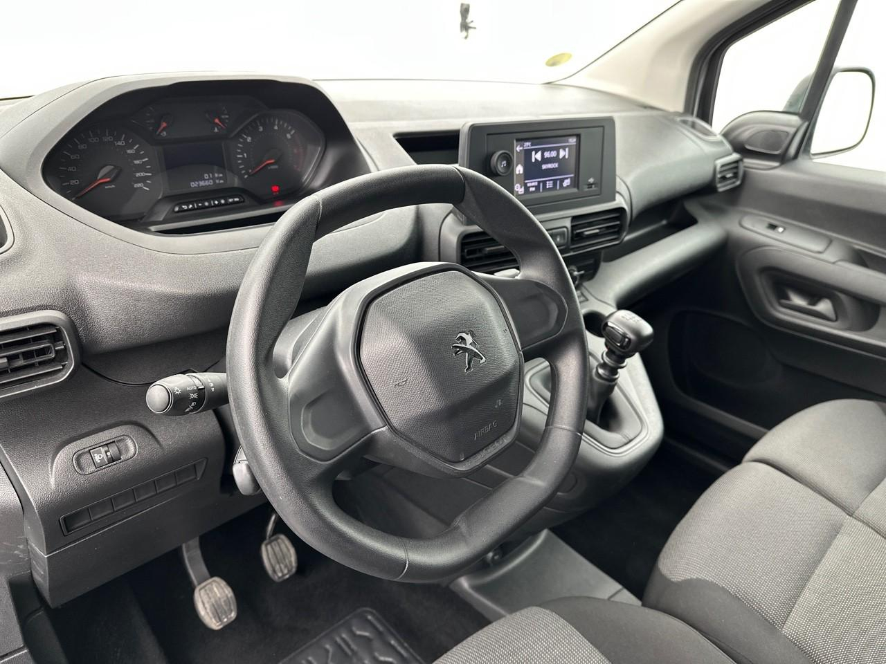 Peugeot Partner fourgon xl 950 kg bluehdi 100 s&s bvm6 — photo 8