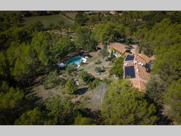 Maison 9 pièces 265 m²