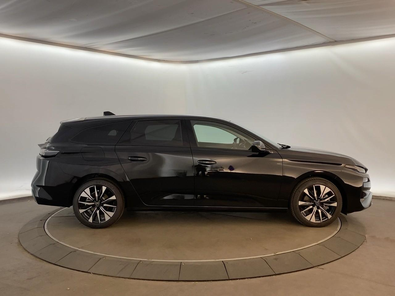 Peugeot 308 sw hybrid 145 e-dcs6 allure — photo 4