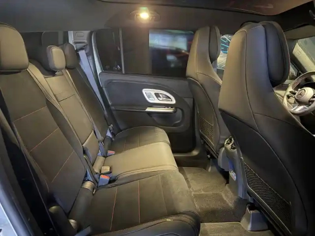 Mercedes Glb 200 — photo 5