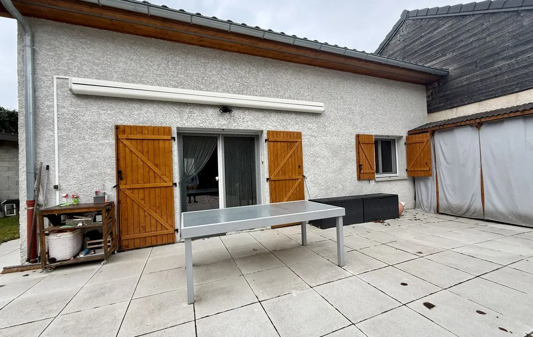 Photo 1