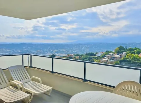 VENTE | NICE - SAINT-ANTOINE DE GINESTIÈRE | 2 PIÈCES | TERRASSE, PISCINE ET PARKING