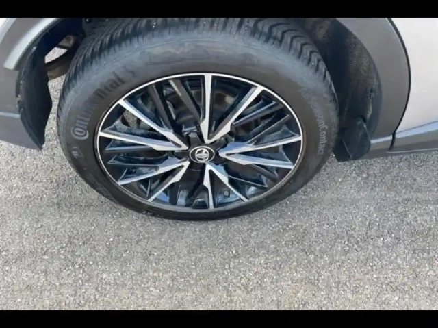 Toyota C-Hr hybride distinctive — photo 14