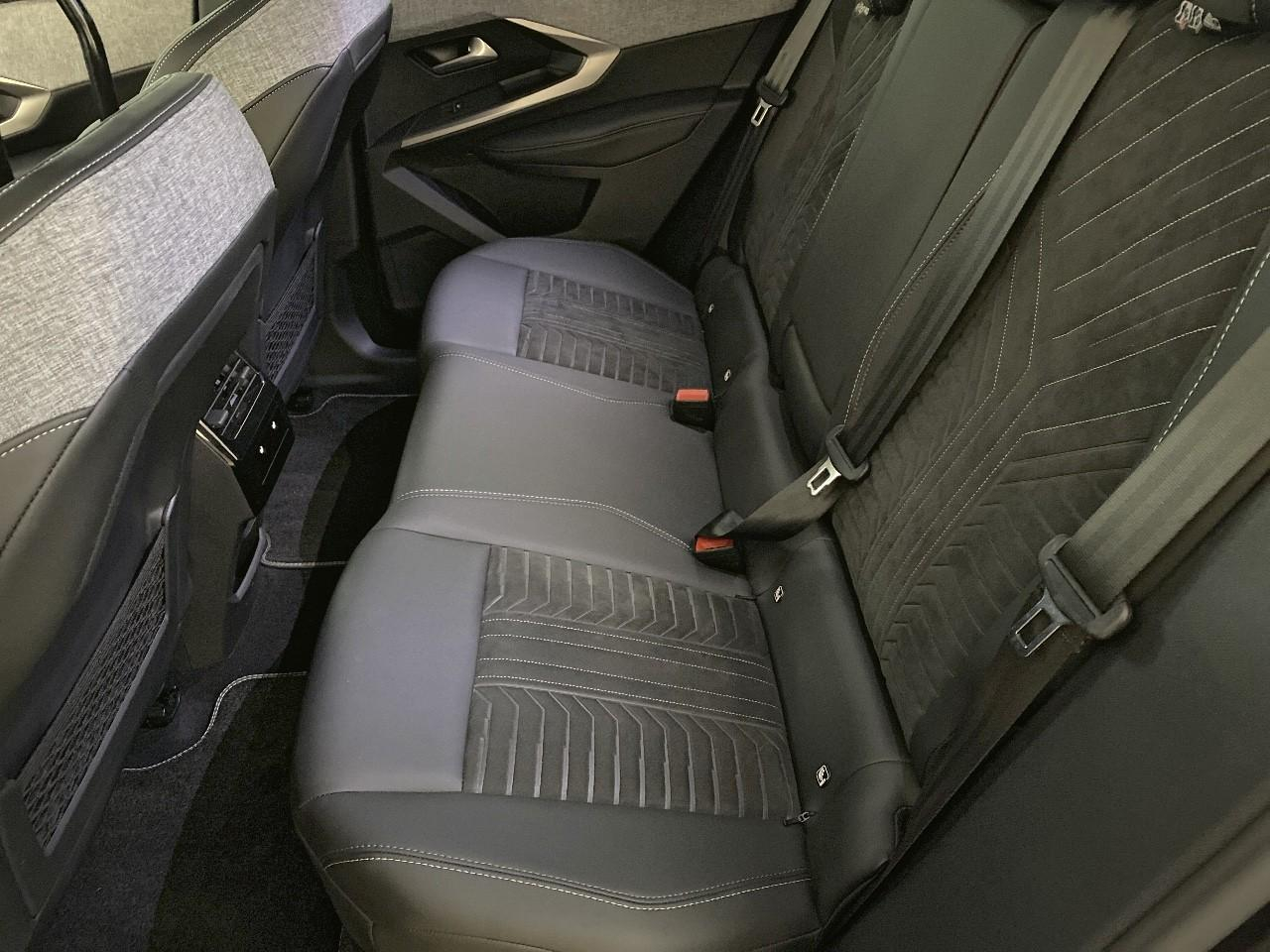 Peugeot 3008 electrique 210 ch 73 kwh gt — photo 10