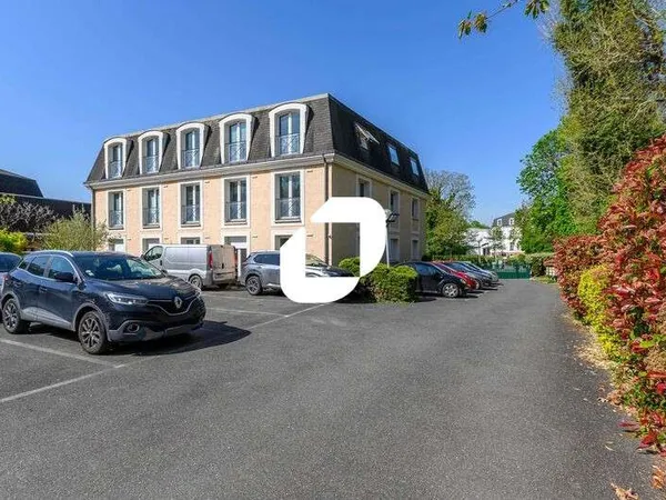 A louer Bureaux 82m² Roissy en france