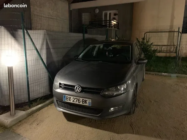 Place de parking sécurisée extérieure