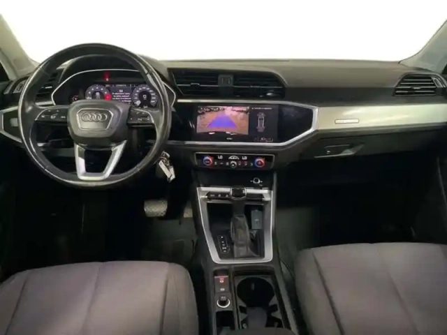 Audi Q3 35 tfsi 150 ch s tronic 7 — photo 8