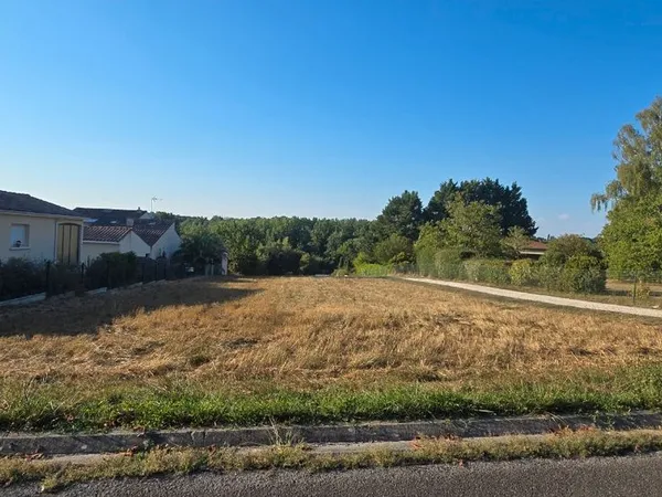 Terrain 1000m² constructible hors lotissement