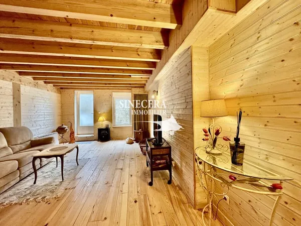 Maison de ville rénovée - centre de Sainte Foy