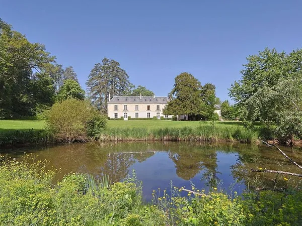 Maison 10 pièces 368 m²