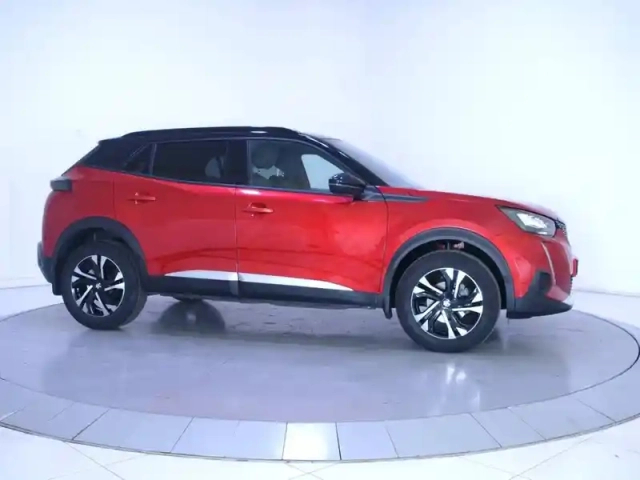 Peugeot 2008 puretech 130 s&amp;s bvm6 — photo 4