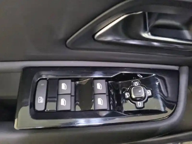 Citroën C5 x puretech 130 s&amp;s eat8 — photo 32