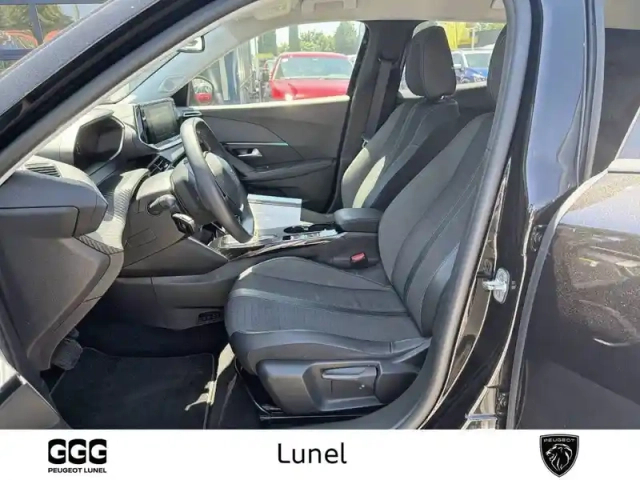Peugeot 2008 electrique 136 ch — photo 9