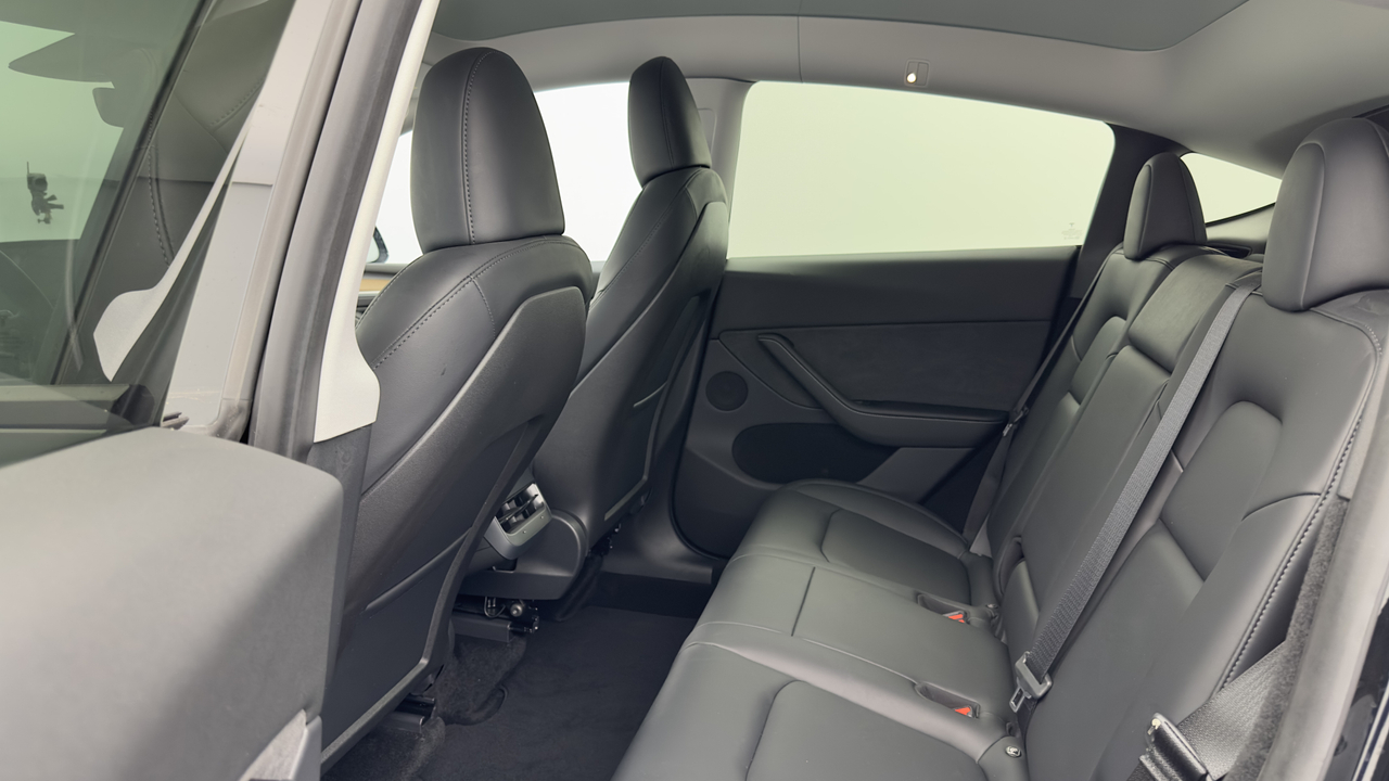 Tesla MODEL Y Performance Dual Motor AWD — photo 31
