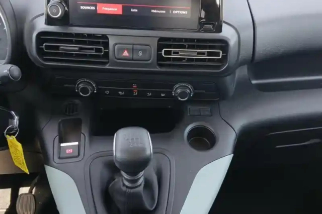 Citroën Berlingo taille m puretech 110 s&amp;s bvm6 — photo 19