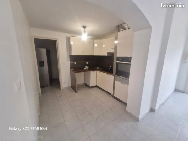 Appartement Les Taillades - 2 ch-70m²