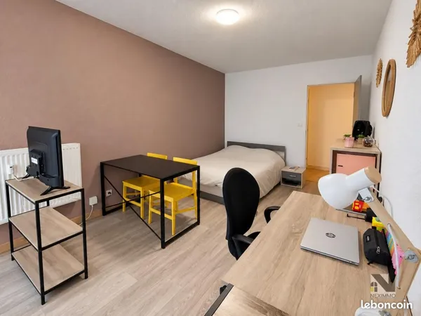 Studio 1 pièce 28 m²