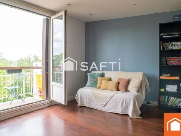 Créteil Brie - 2 P - 48 m² - dernier étage balcon