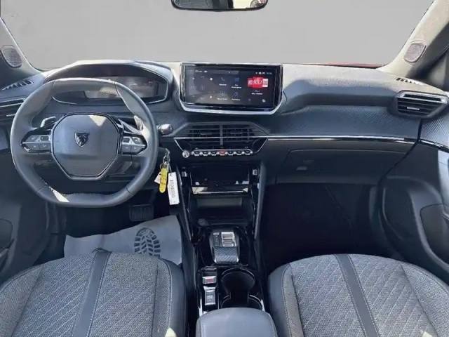 Peugeot 2008 hybrid 145 e-dcs6 — photo 8