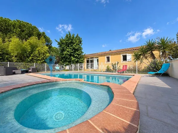 Maison de plain-pied 4 pièces 111 m²