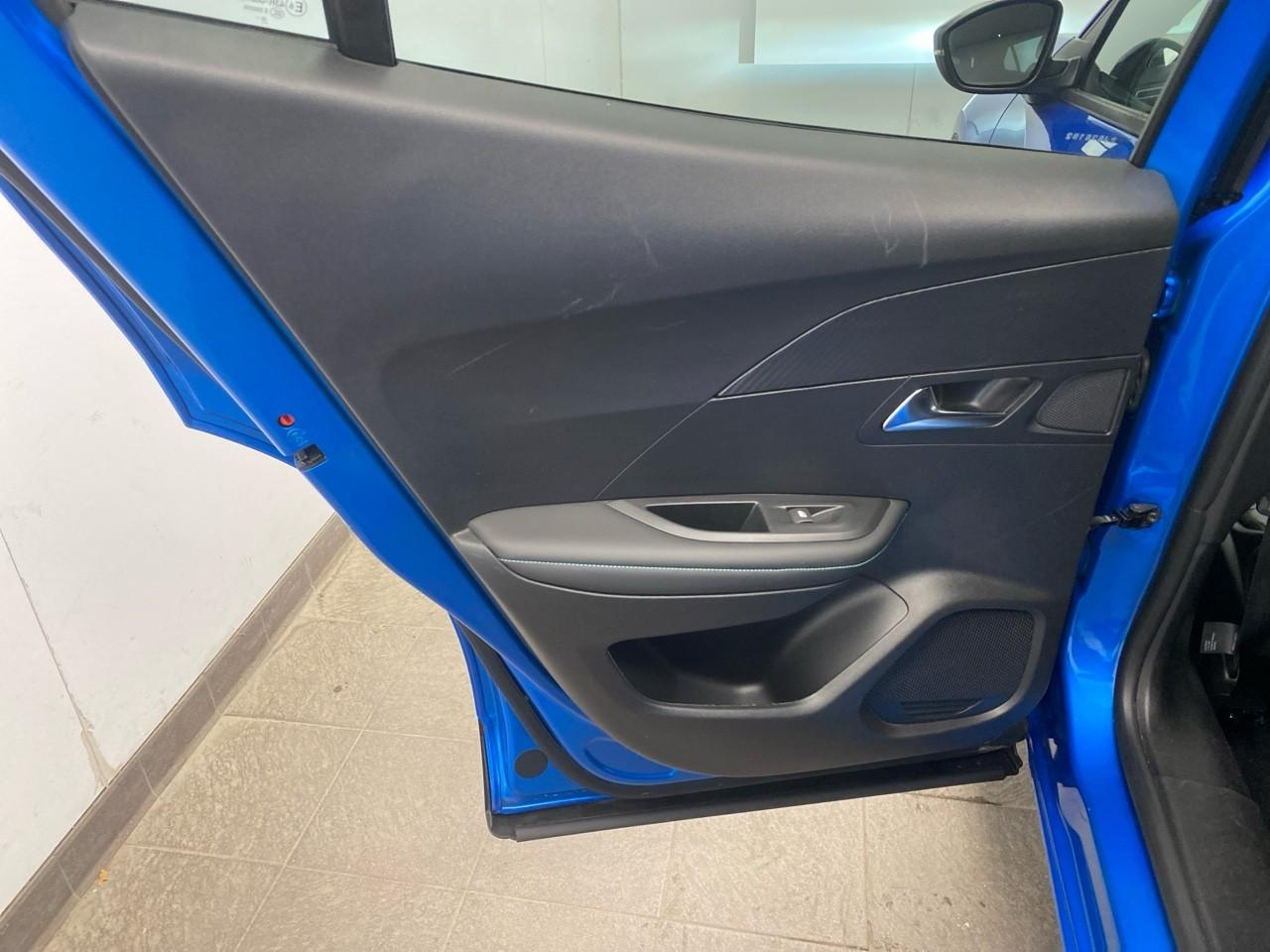 Peugeot 2008 puretech 100 s&s bvm6 allure — photo 21