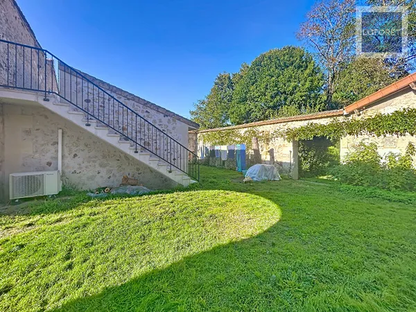 Maison 6 pièces 220 m²