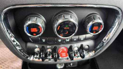 Mini Clubman 2.0 d Cooper 150 BVA6 - Canonbury – 2020 – 116595 km – Diesel – Boîte Automatique — photo 9