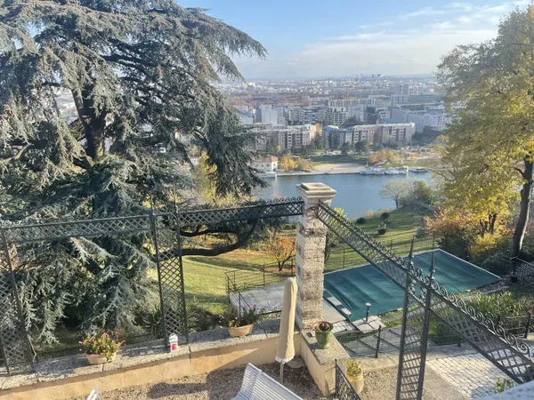 Propose Chambre meublée dans colocation 3 chambres · 85m² - Lyon