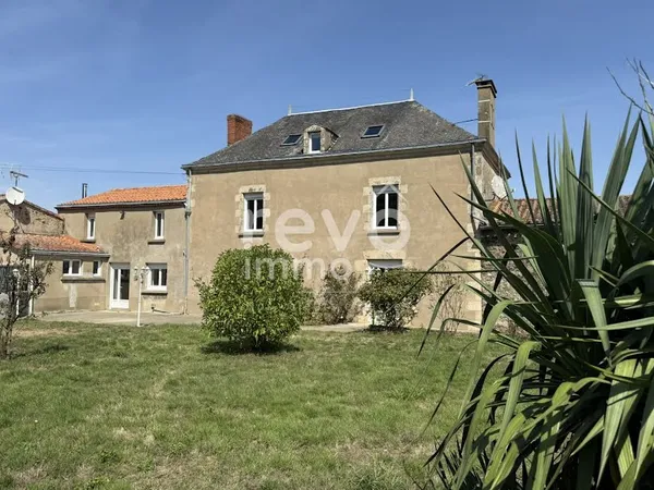 Maison 7 pièces 271 m²