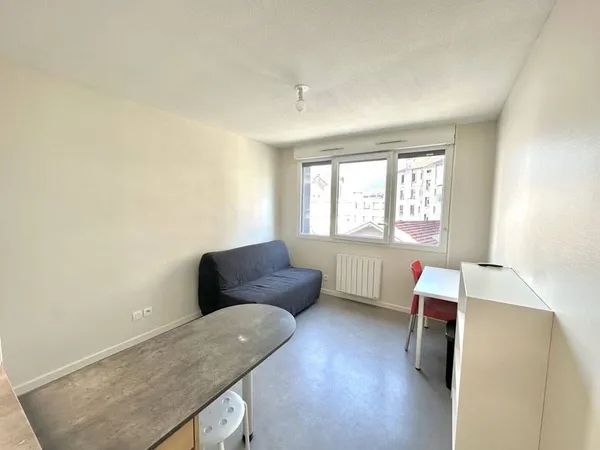 Studio 1 pièce 18 m²