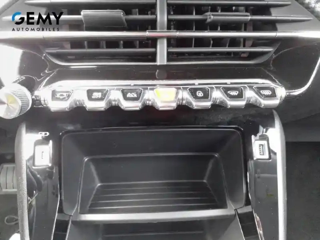 Peugeot 2008 puretech 130 s&amp;s eat8 — photo 21