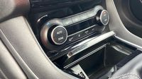 Infiniti Q30 1.5d 109ch Premium — photo 15
