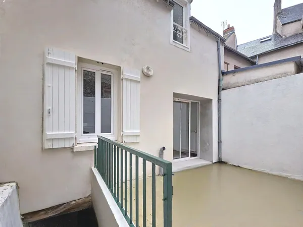 Dans la vielle ville, à deux pas du centre ville