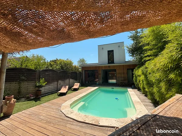 Maison meuble avec piscine